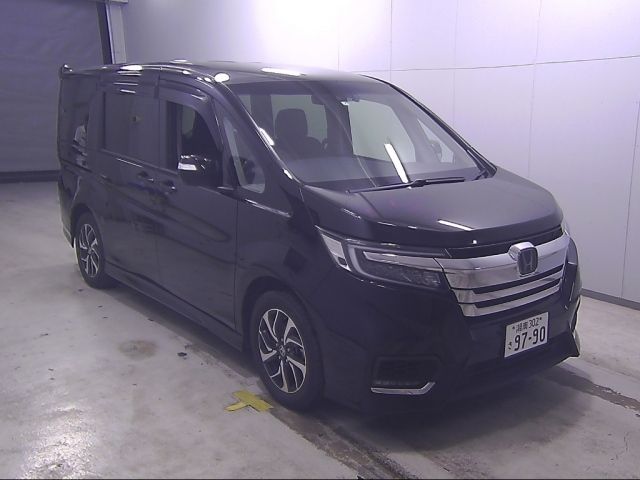 10253 Honda Step wagon RP3 2021 г. (Honda Tokyo)